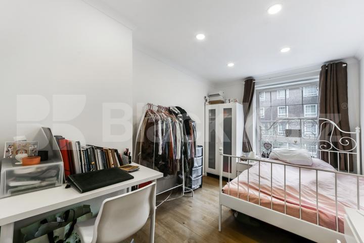 Recently redecorated throughout, wooden floors & neutral decor. Law Street, Borough/London Bridge
